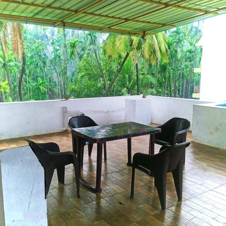 Bhakti Holiday Home Alībāg Exteriör bild